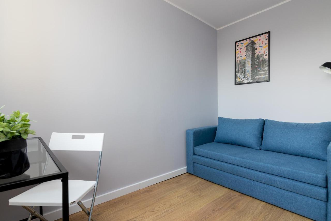 Ochota Homely Apartment Warsaw Exterior photo