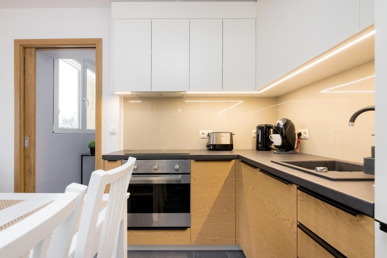 Ochota Homely Apartment Warsaw Exterior photo